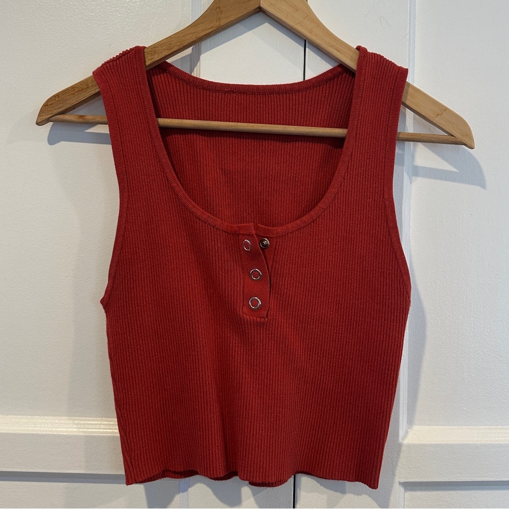 Red Sleeveless Ribbed Cropped Tank Top